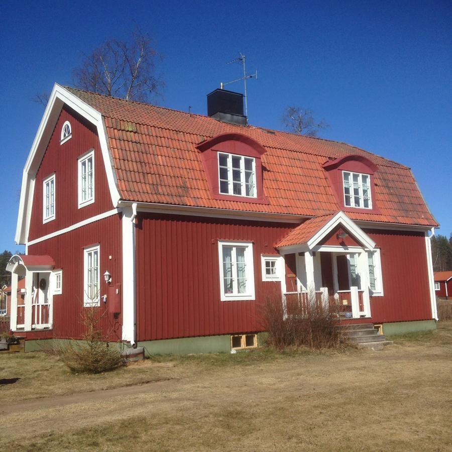 Mora Vandrarhem Och Gaesthem Vinäs Esterno foto