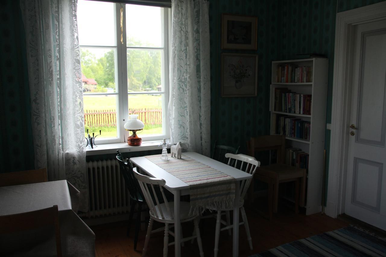 Mora Vandrarhem Och Gaesthem Vinäs Esterno foto
