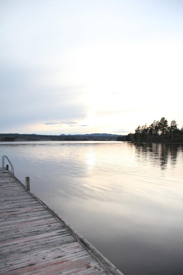 Mora Vandrarhem Och Gaesthem Vinäs Esterno foto