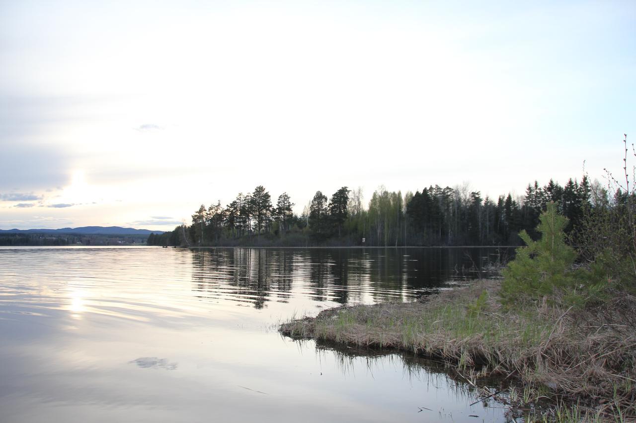 Mora Vandrarhem Och Gaesthem Vinäs Esterno foto