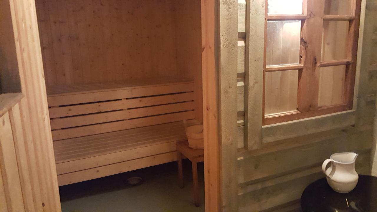 Mora Vandrarhem Och Gaesthem Vinäs Esterno foto