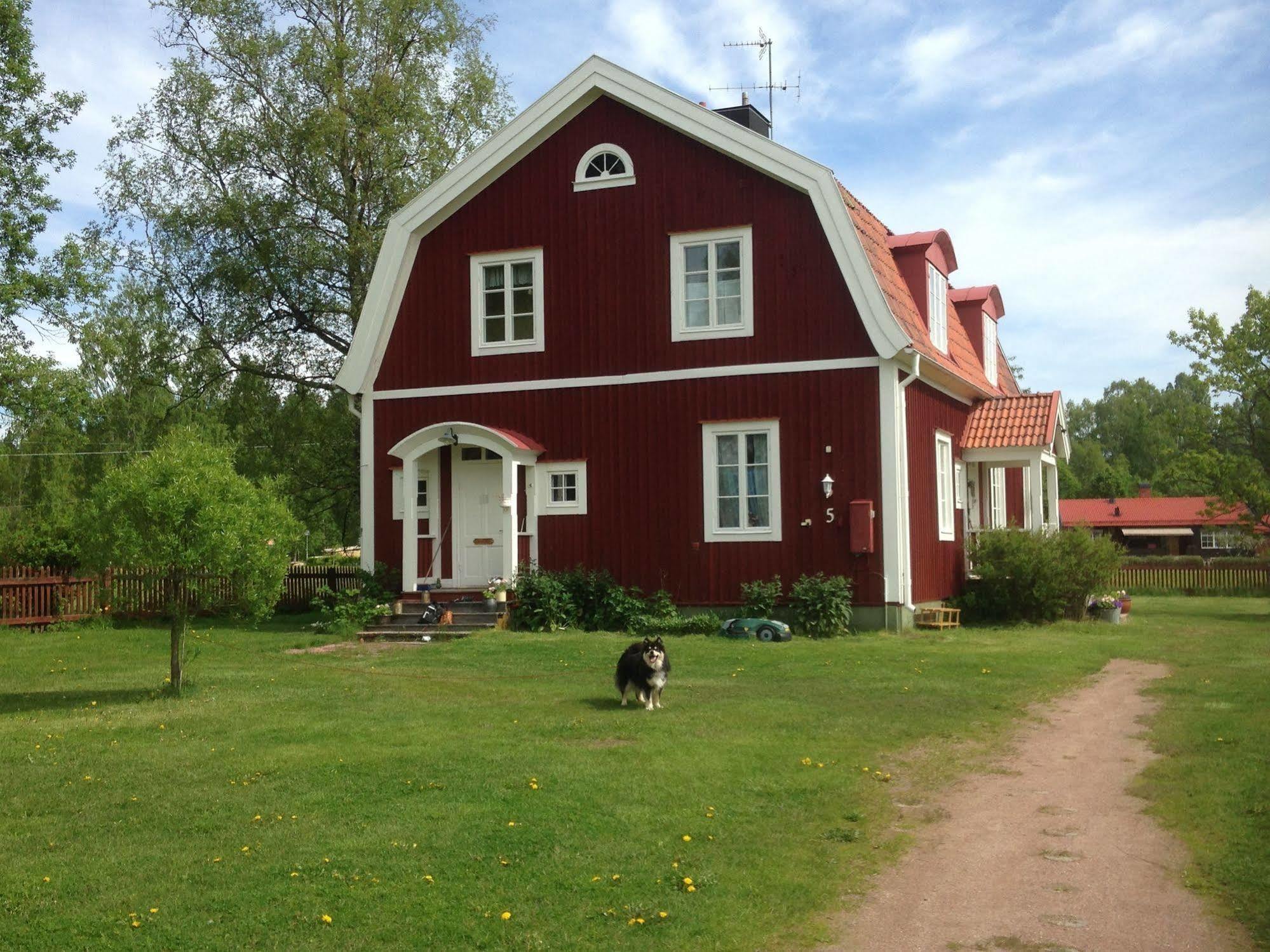 Mora Vandrarhem Och Gaesthem Vinäs Esterno foto